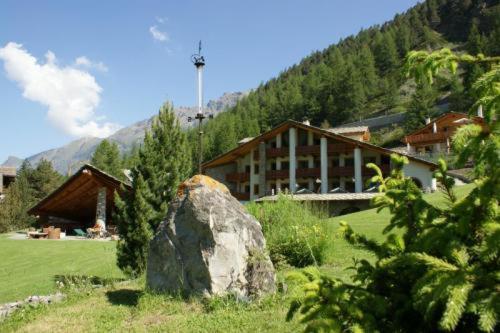 Eco Wellness Hotel Notre Maison Конь Екстер'єр фото