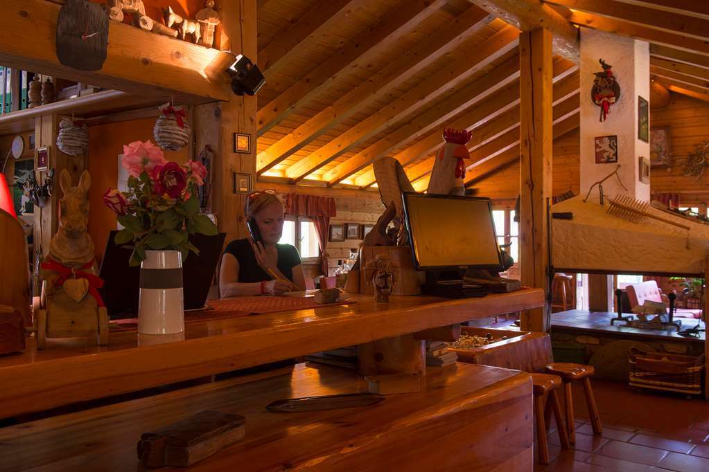 Eco Wellness Hotel Notre Maison Конь Інтер'єр фото